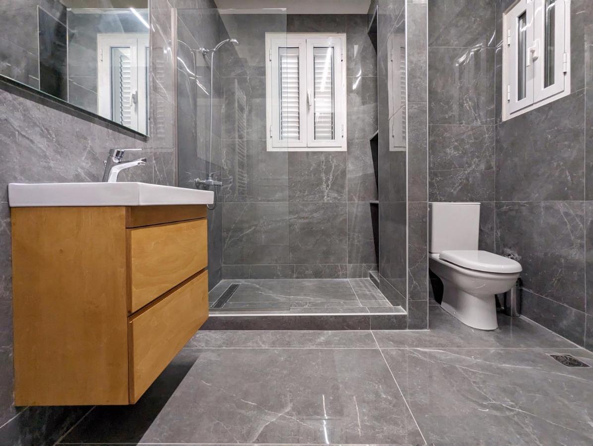 Victroria Grand Palace Apartment Atene Esterno foto