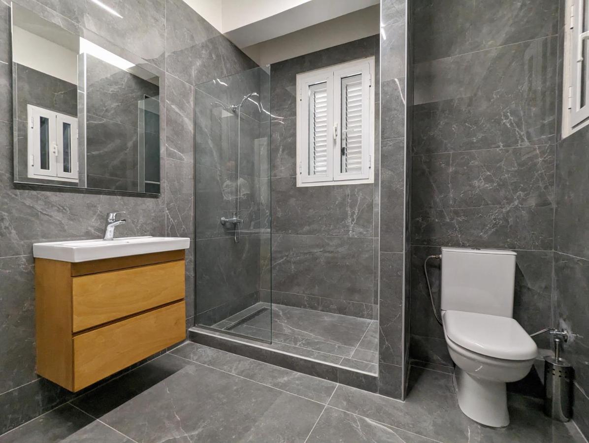 Victroria Grand Palace Apartment Atene Esterno foto