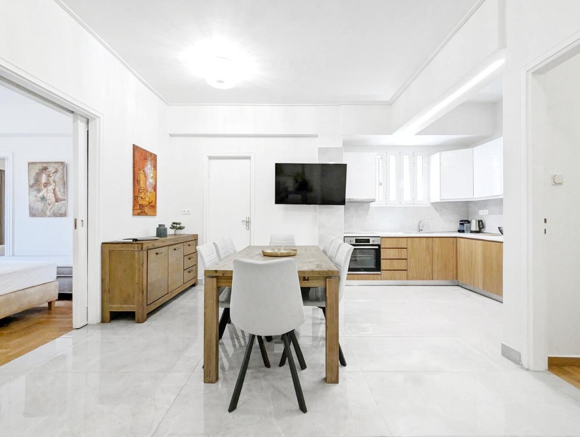 Victroria Grand Palace Apartment Atene Esterno foto