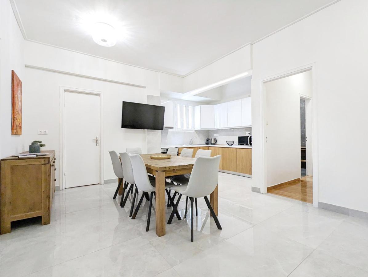 Victroria Grand Palace Apartment Atene Esterno foto