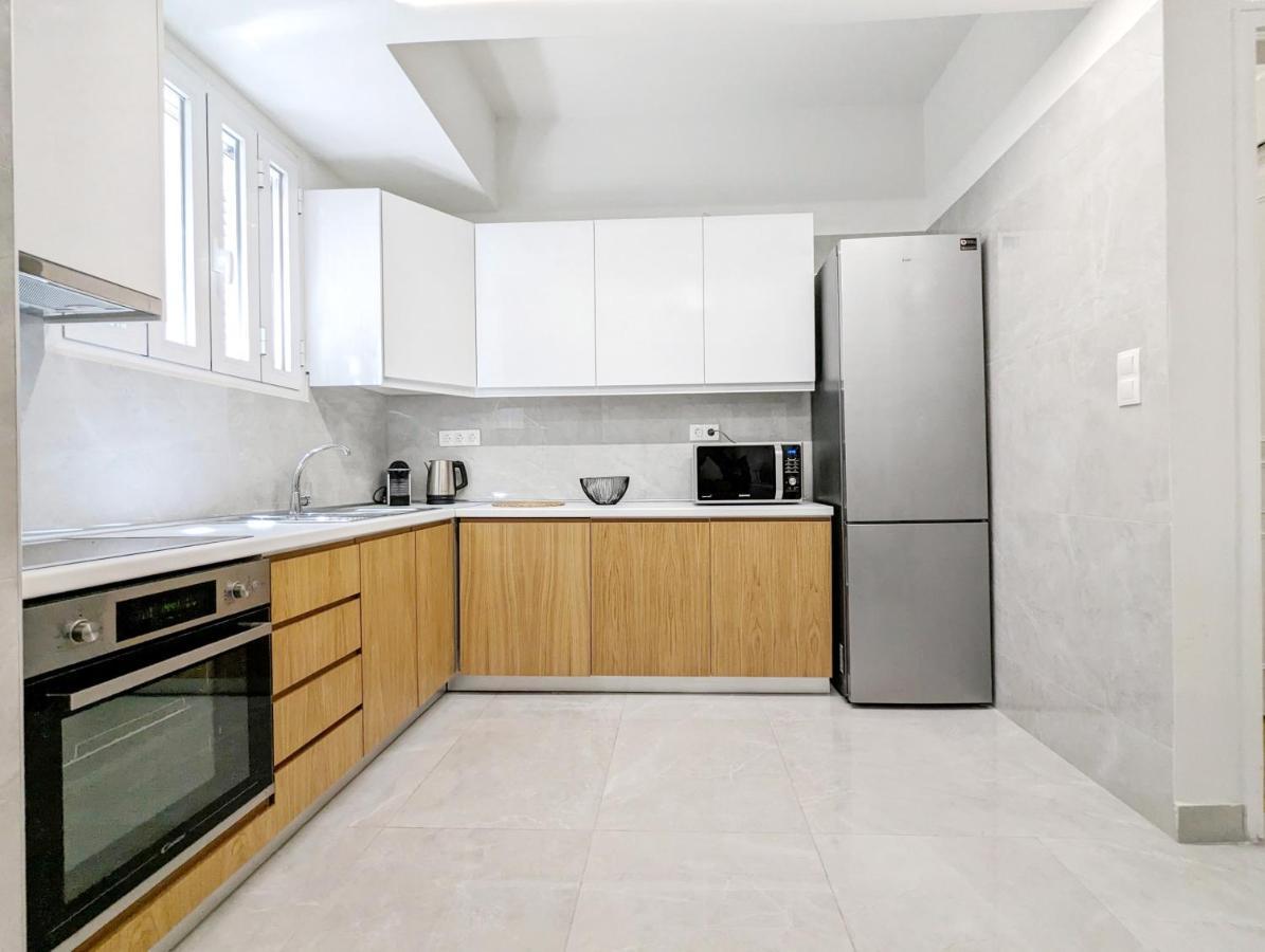 Victroria Grand Palace Apartment Atene Esterno foto