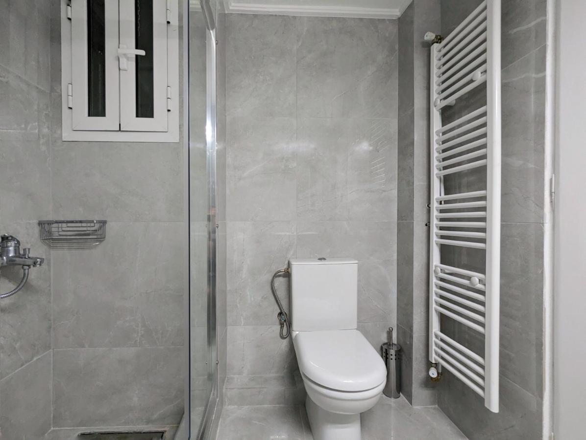 Victroria Grand Palace Apartment Atene Esterno foto