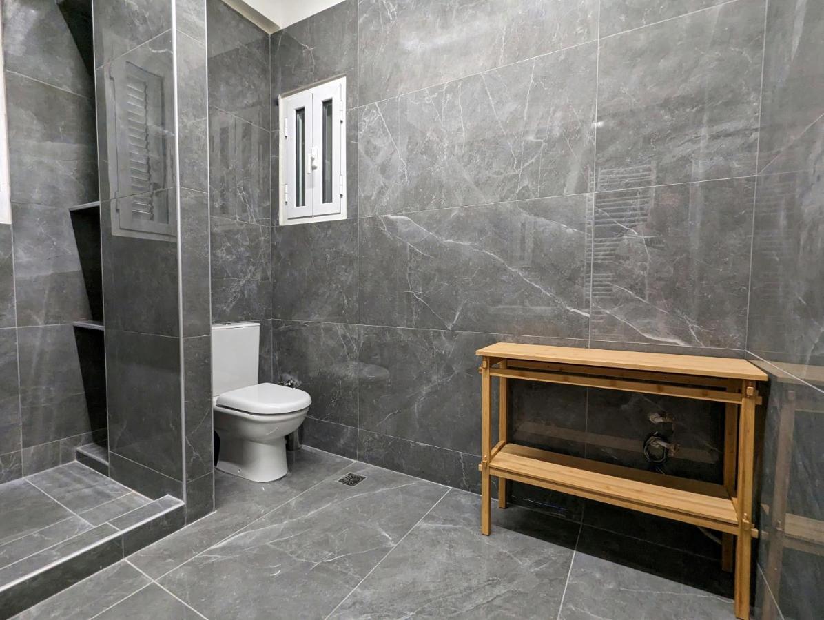 Victroria Grand Palace Apartment Atene Esterno foto