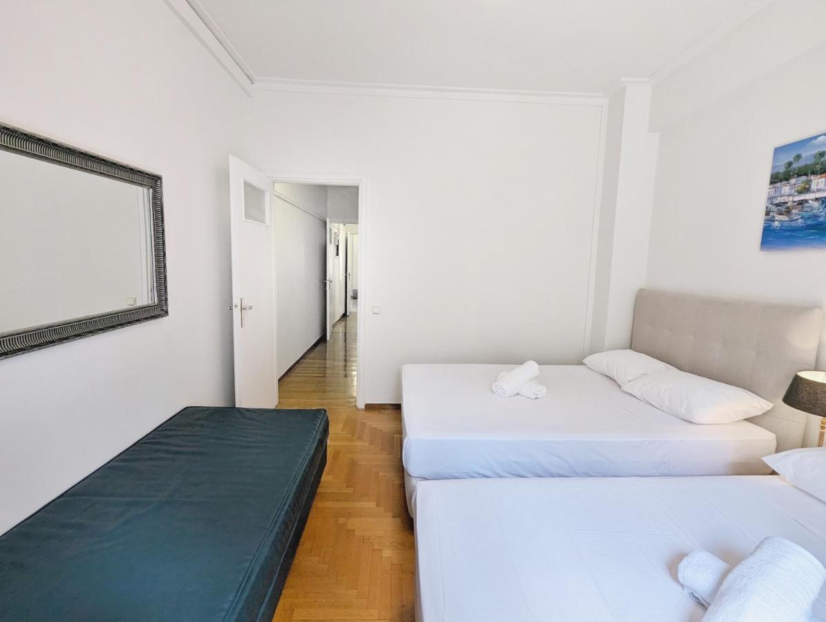 Victroria Grand Palace Apartment Atene Esterno foto