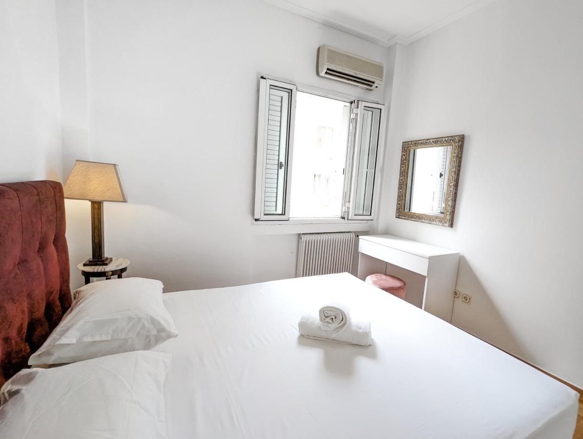 Victroria Grand Palace Apartment Atene Esterno foto