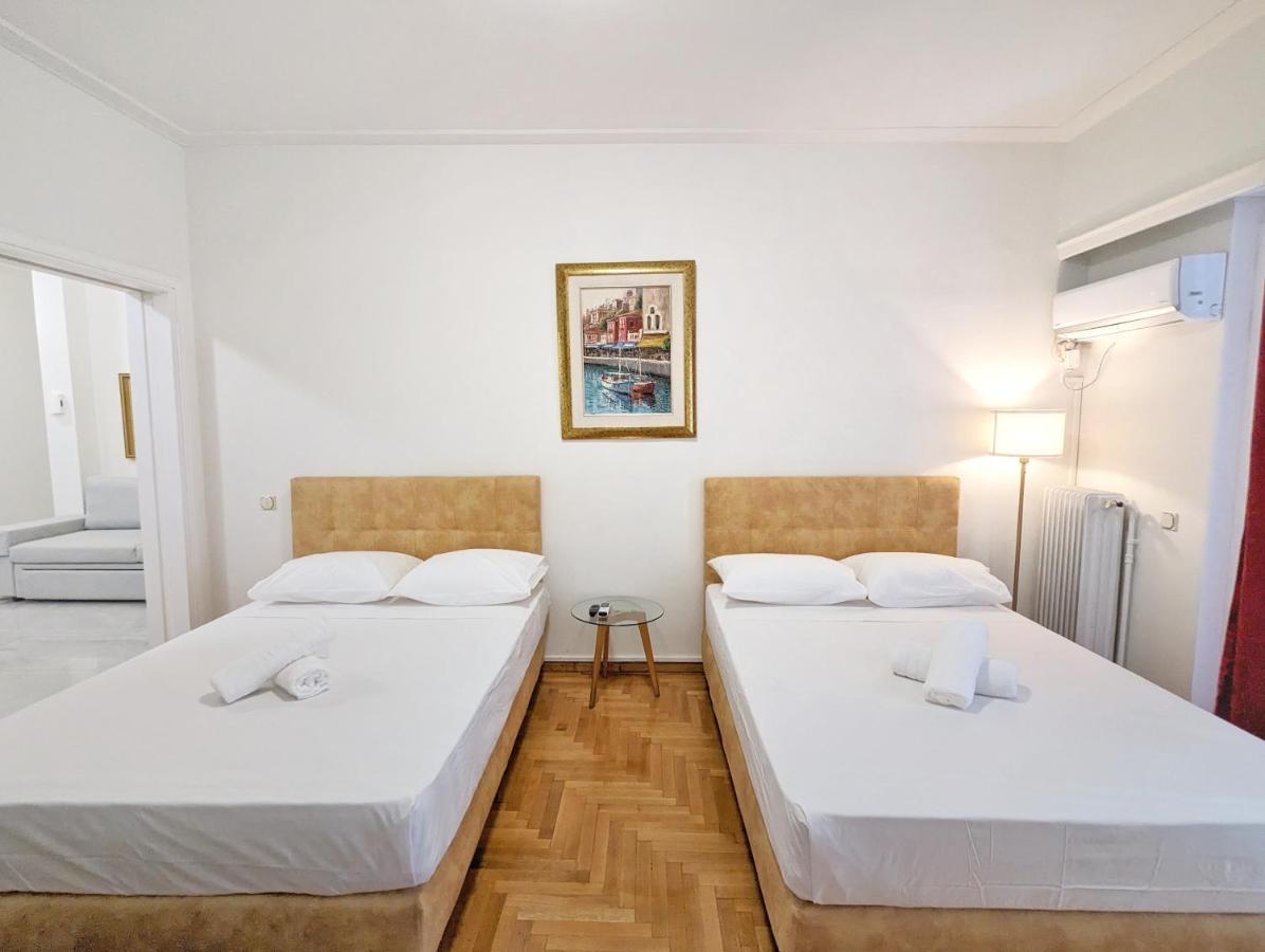 Victroria Grand Palace Apartment Atene Esterno foto