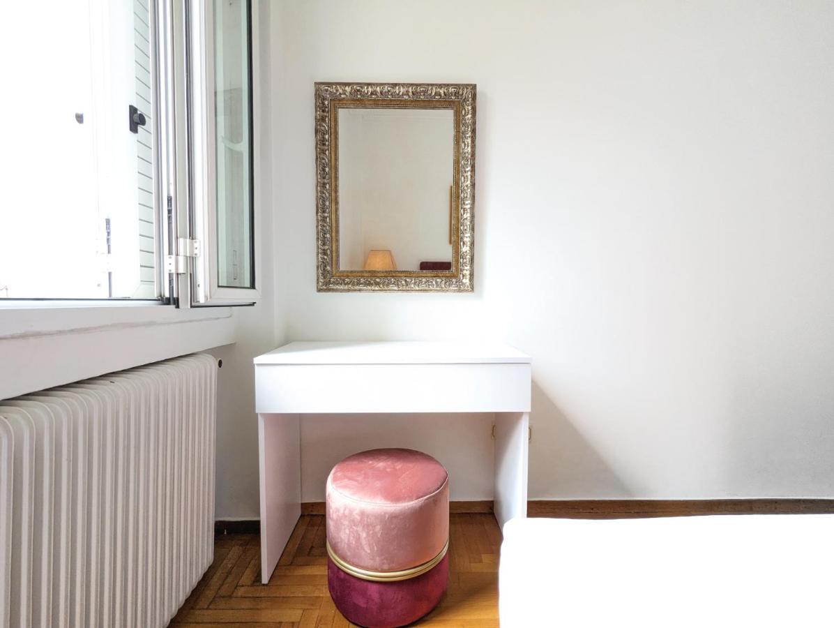 Victroria Grand Palace Apartment Atene Esterno foto
