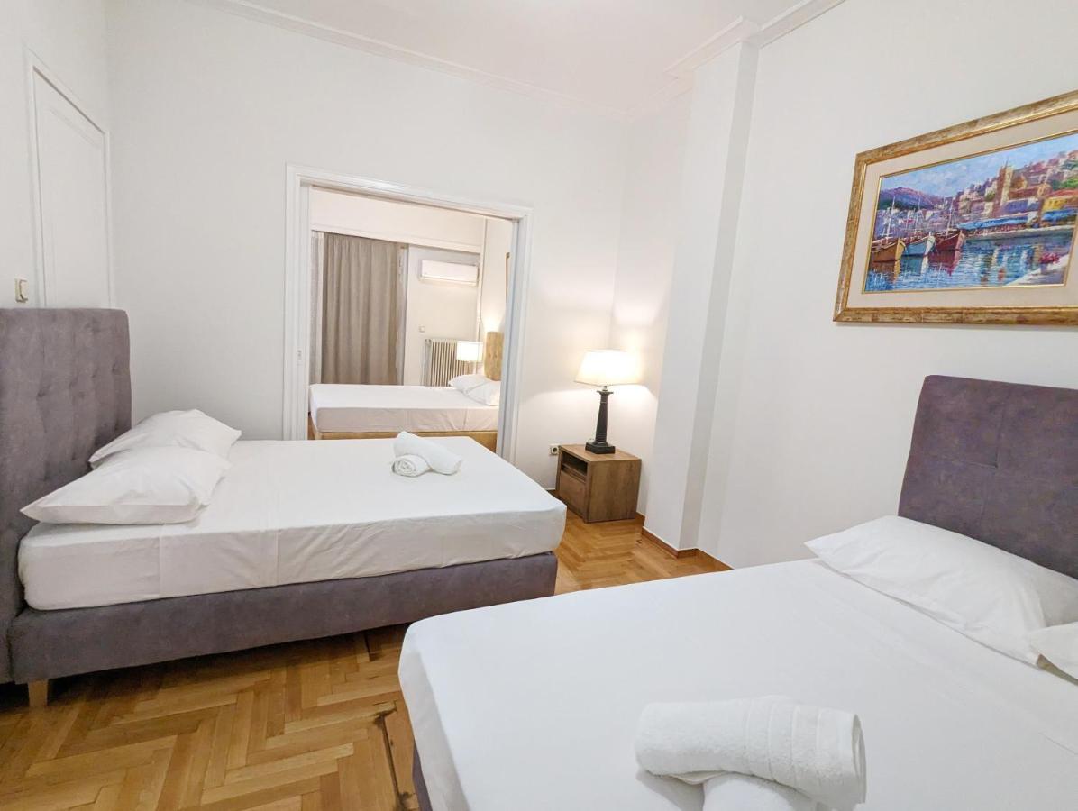 Victroria Grand Palace Apartment Atene Esterno foto
