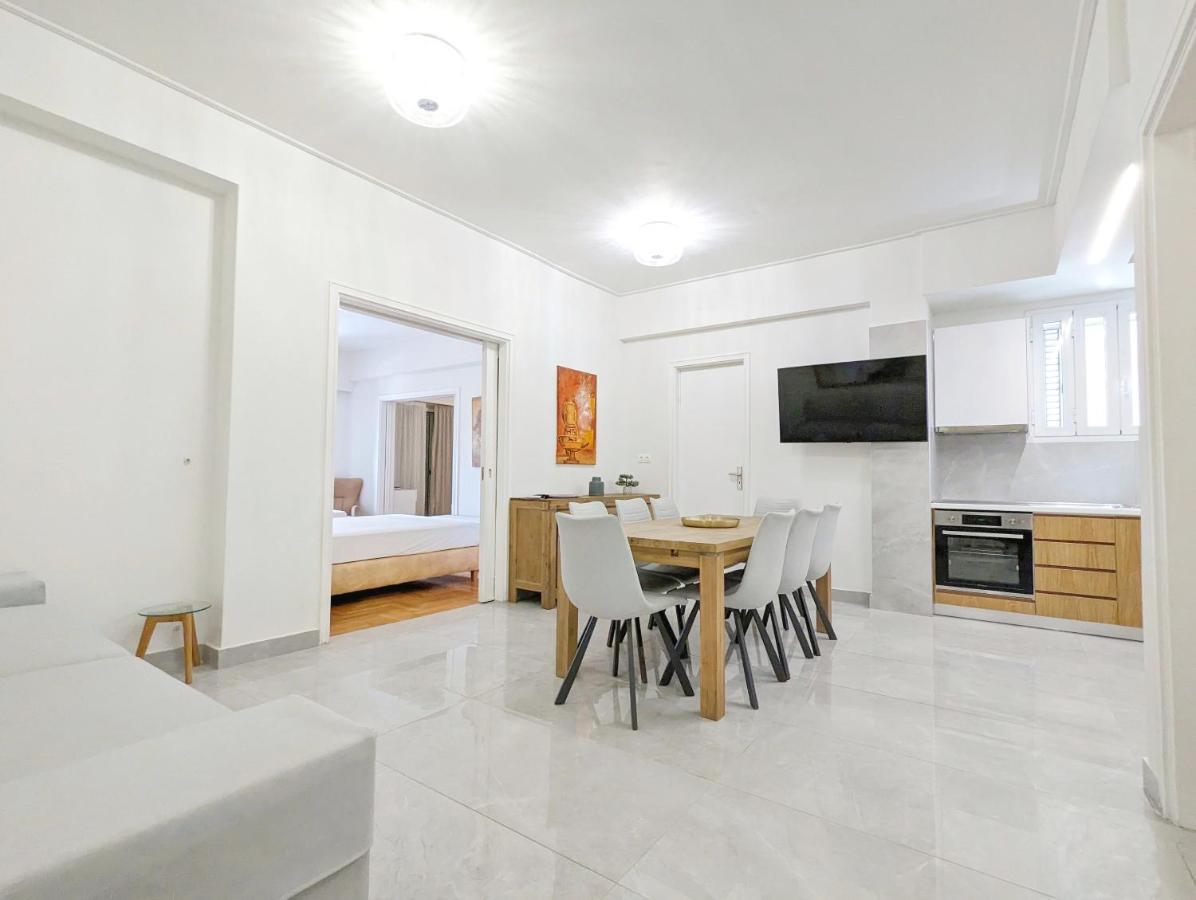 Victroria Grand Palace Apartment Atene Esterno foto