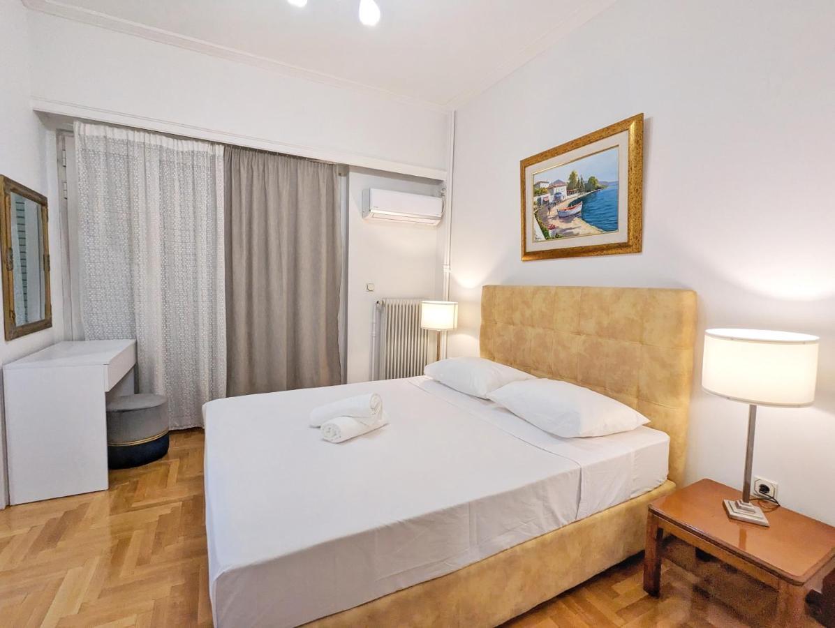 Victroria Grand Palace Apartment Atene Esterno foto
