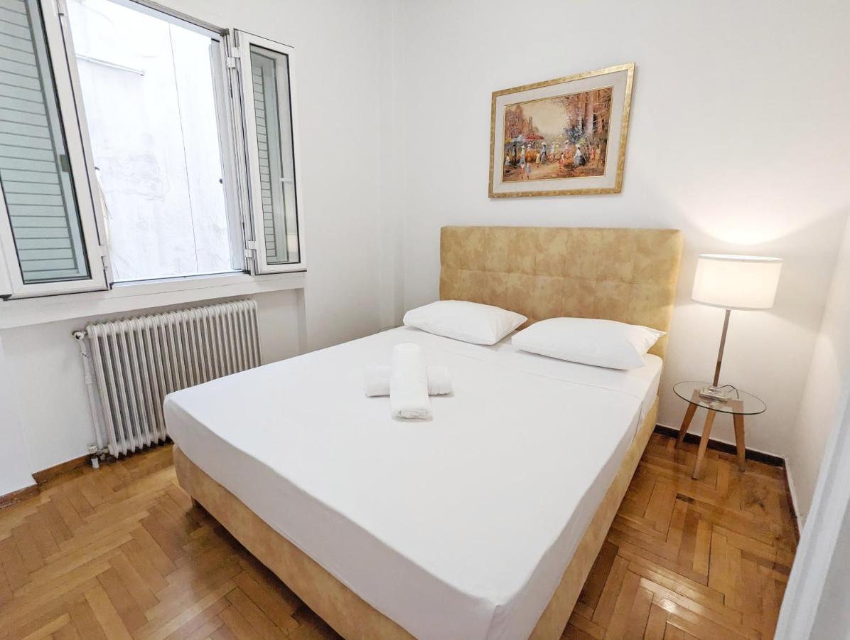 Victroria Grand Palace Apartment Atene Esterno foto